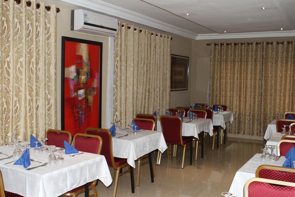 Hotel Residence Flamani Lomé Exteriör bild