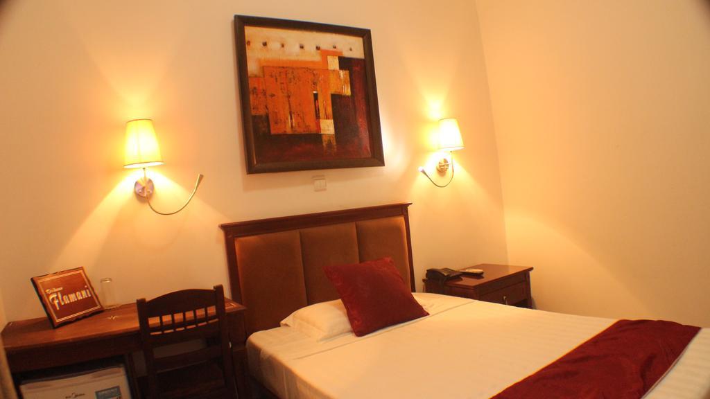 Hotel Residence Flamani Lomé Exteriör bild